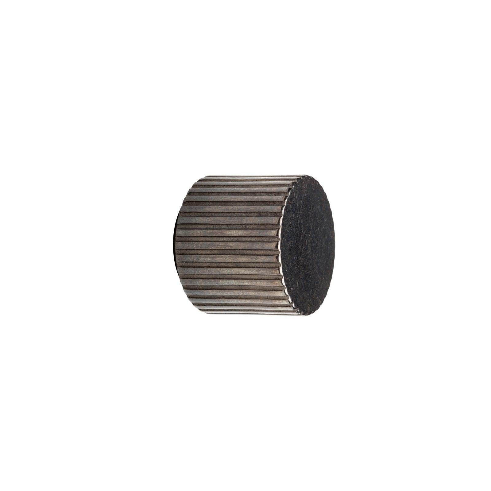 CK10020 - 1 3/8" Flute Reveal Cabinet Knob