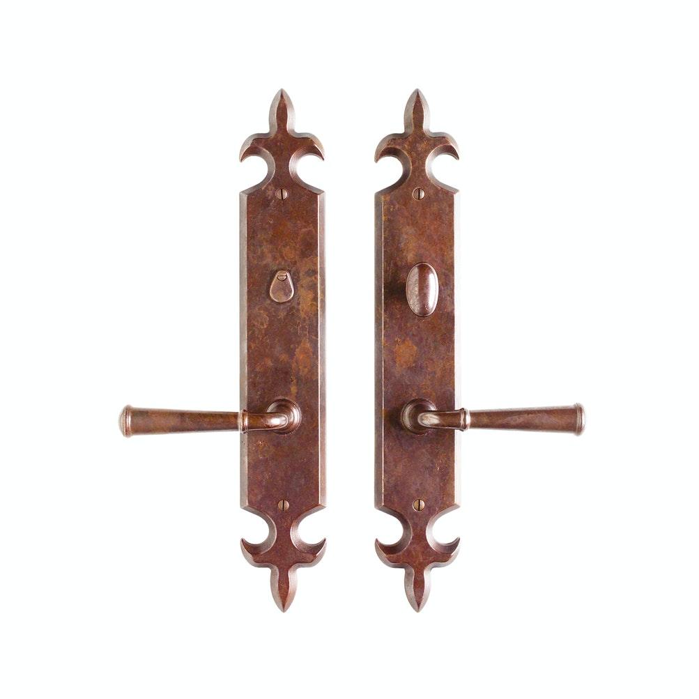 Passage Set - Fleur De Lis 2 1/2" X 15" E841 Passage Spring Latch